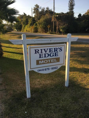 Отель The Rivers Edge Motel  Лабелл